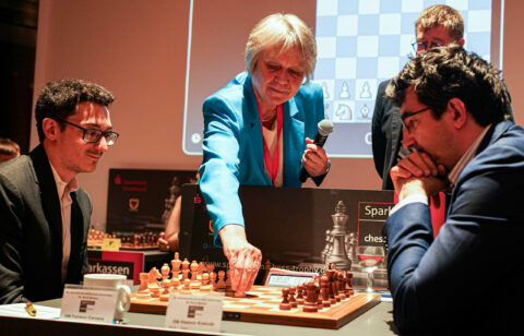 Towards entry "President of the German Chess Association: An interview with FAU alumna Ingrid Lauterbach"