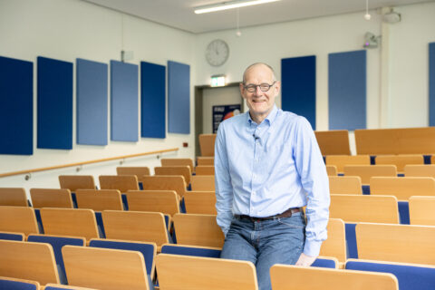 Alumni interview with Dr. Bernd Montag at the Faculty of Sciences of FAU, July 2024 (Photo: G. Iannicelli)